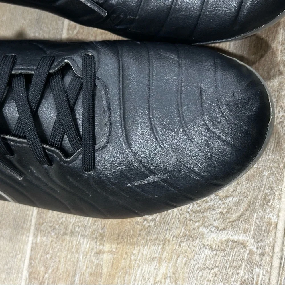 Nike Men's Black Soccer Cleats - Picture 4 of 12